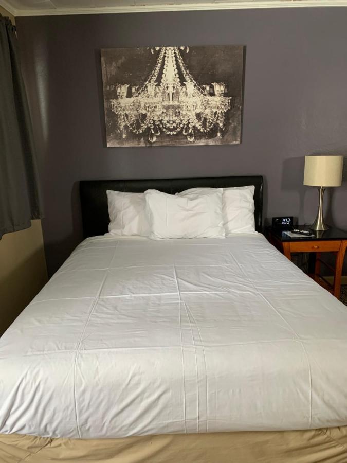 The Triangle Motel Alma Екстериор снимка
