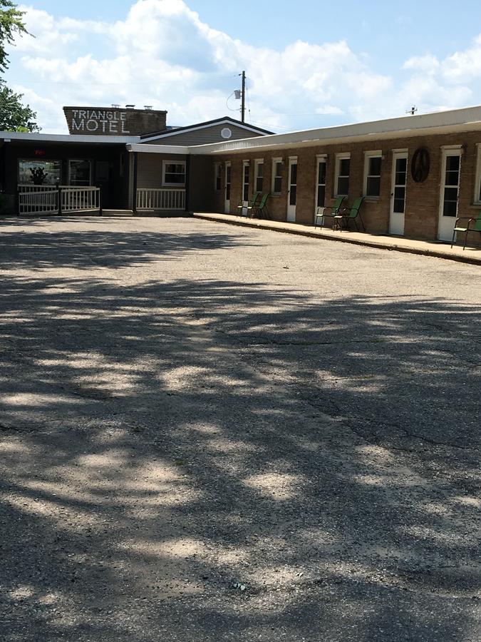 The Triangle Motel Alma Екстериор снимка